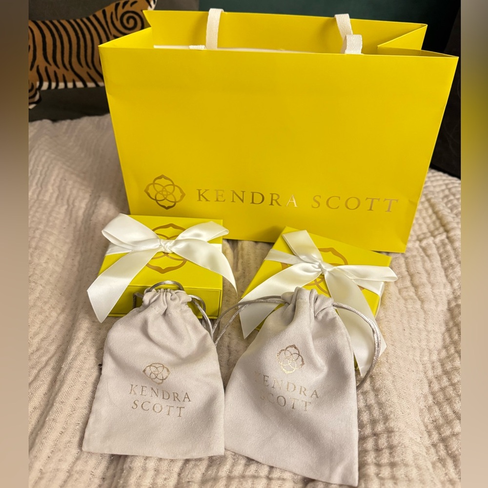 Kendra Scott 💛 Bags and Magnetic Gift Boxes with Bows Empty